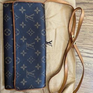 Authentic Louis Vuitton Clutch GM Monogram Canvas